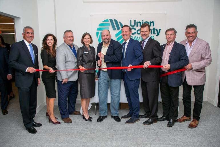 Mayor Capodice Cuts Ribbon at Union County Savings Bank’s Springfield Opening
